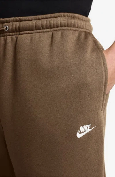 Nike Club Fleece Bungee Pants In Brown