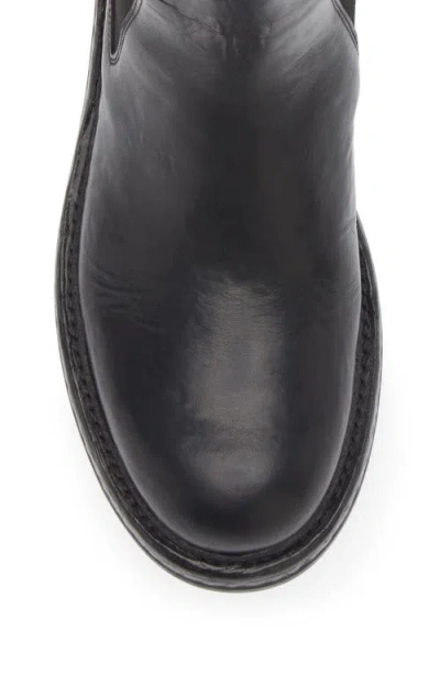 Dolce & Gabbana Chunky Sole Round Toe Ankle Boots In Black