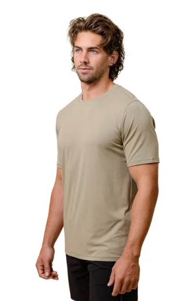 While On Earth™ Range Tee In Green