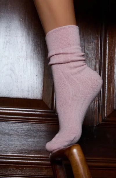 Stems Stretch Cashmere Crew Socks In Pink