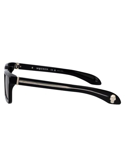 Alexander Mcqueen Alexander Mc Queen Squared Sunglasses Am0506 S 001 In Black