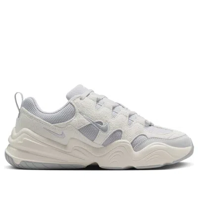 Nike (wmns)  Tech Hera 'photon Dust Sail Wolf Grey' In Multi