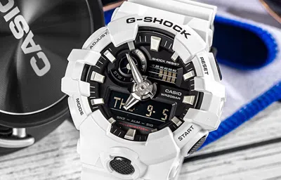 Casio G-shock Analog-digital 'white' In Metallic