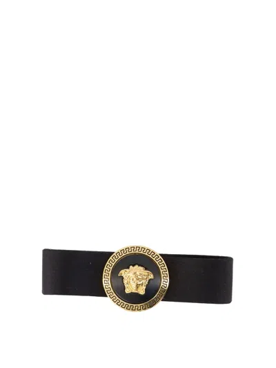Versace Medusa-plaque Decorative-stitch Hairpin In Black