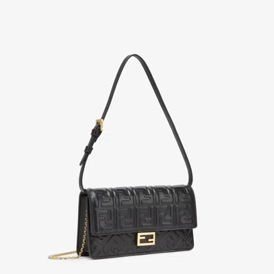 Fendi Chain Baguette Wallet In Black