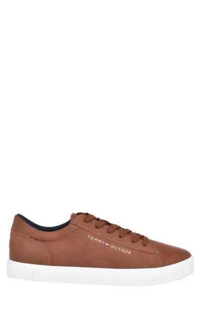Tommy Hilfiger Ribby Low Top Sneaker In Brown