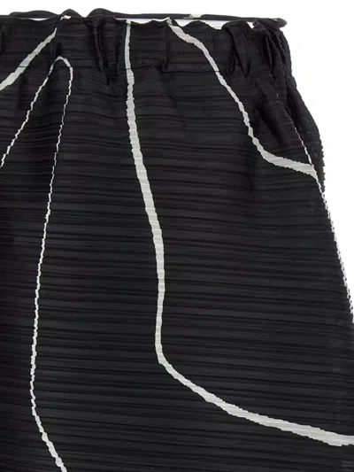 Issey Miyake Abstract Pattern Knee-length Skirt With Elastic Waistband In Black