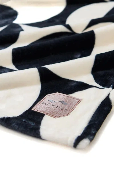 Slowtide Caster Oversize Throw Blanket In Black
