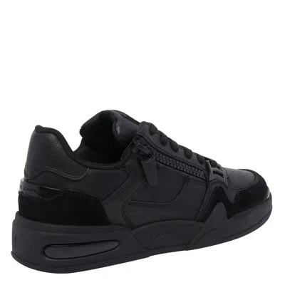 Giuseppe Zanotti Round-toe Low-top Casual Shoes In Black
