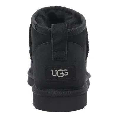Ugg Round Toe Short Suede Boot In Black