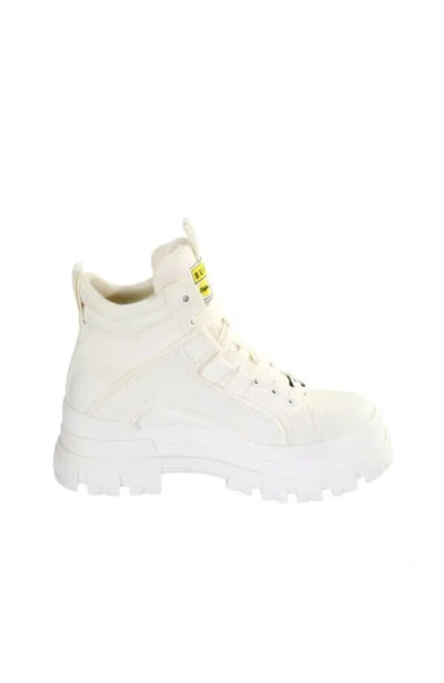 Buffalo Boots Aspha Nc Mid Flat Cut Bootie In White