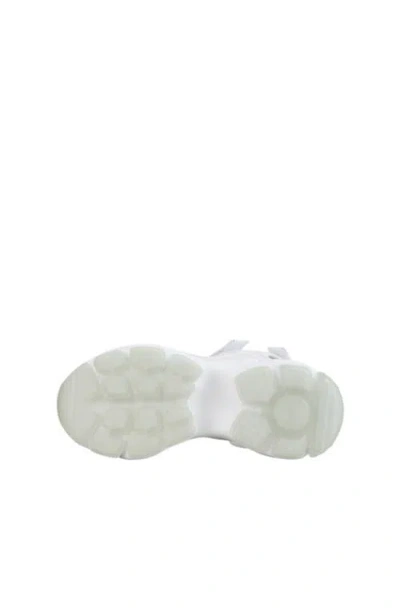 Buffalo Boots Binary 0 Platform Sandal In White