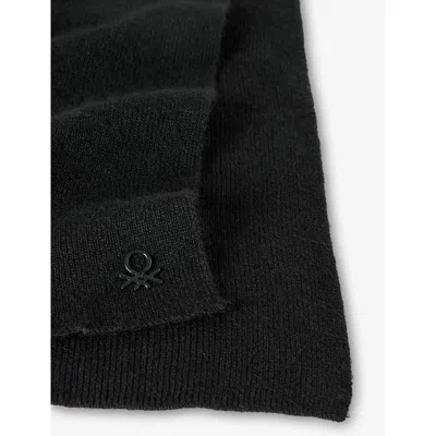 Benetton Black Logo-plaque Wool Blend Scarf In Black