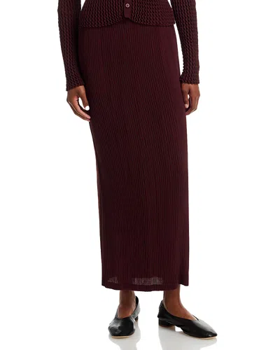 Issey Miyake Hatching Pleats Skirt In Burgundy