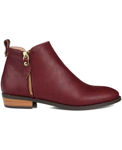 Journee Collection Womens Ellis Stacked Heel Booties In Burgundy