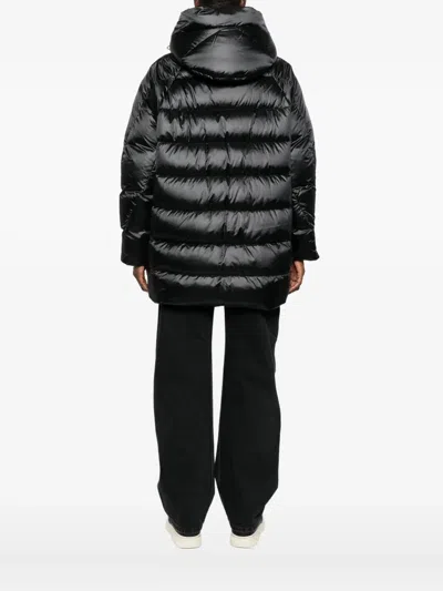 Moorer Wanita Down Jacket With Distinctive Quilted Design In Black