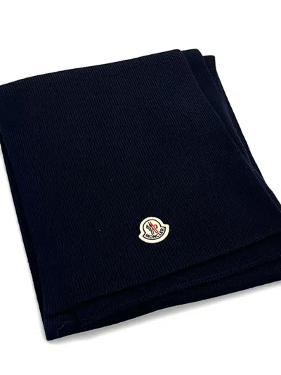 Moncler Ribbed Logo Scarf In Black