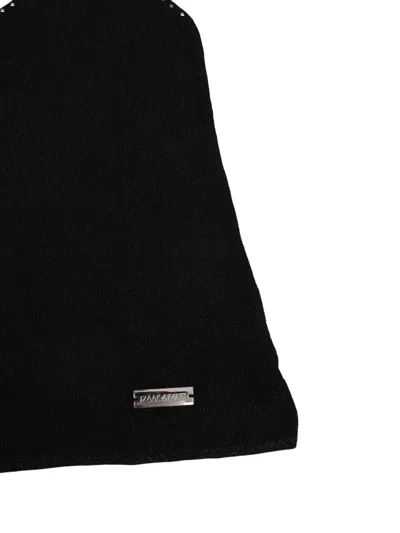 Izaak Azanei V-neck Top In Black