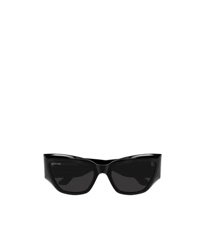 Balenciaga Eyewear Cat-eye Frame Sunglasses In Blue