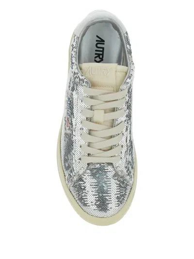 Autry Dallas Low Sparkling Sneakers In Silver And White Sequins Shoes In Silver