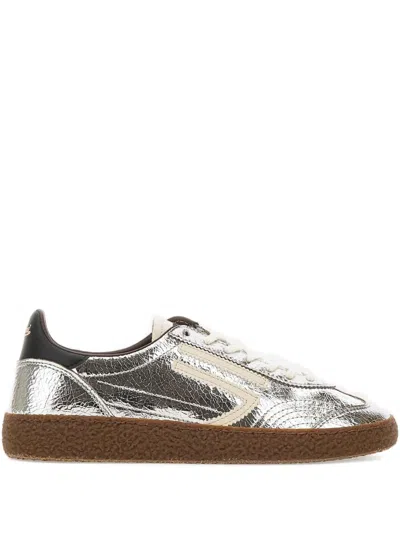 Puraai 6.01 Xs Cracked Sneakers In Silver