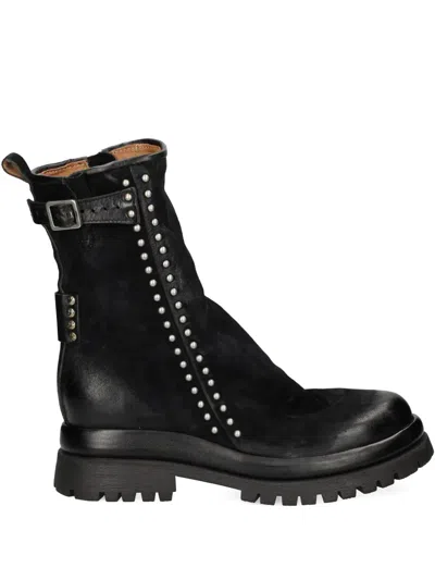 铆钉扣环靴