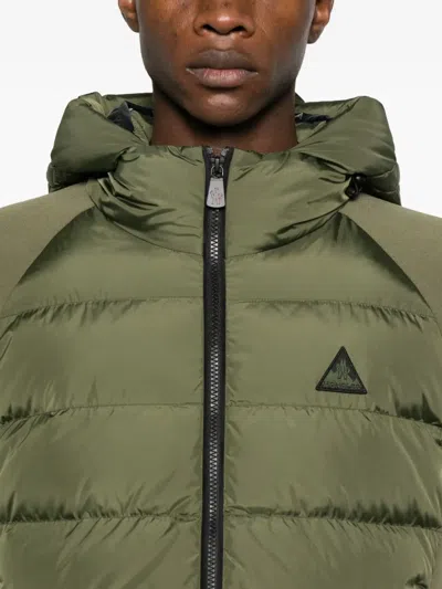 Moncler Logo-patch Quilted Jacket In Green