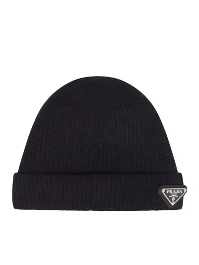Prada Ribbed Logo-plaque Beanie In Blue