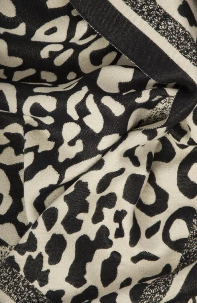 Saachi Reversible Scarf In Multi