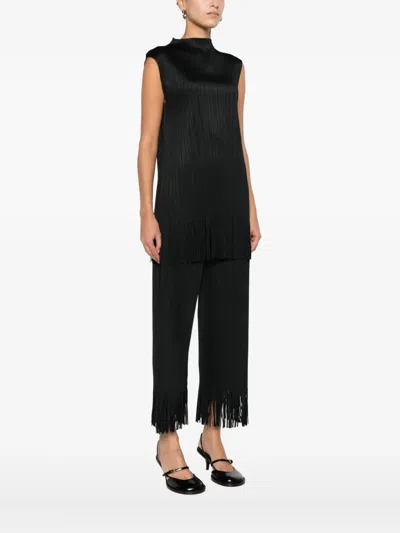 Issey Miyake Pleated Fringe Top In Black