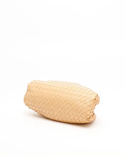 Bottega Veneta Pouch Intrecciato Leather Clutch In Neutral