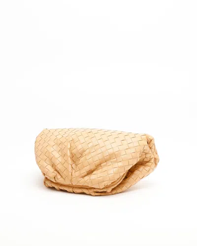 Bottega Veneta Pouch Intrecciato Leather Clutch In Neutral