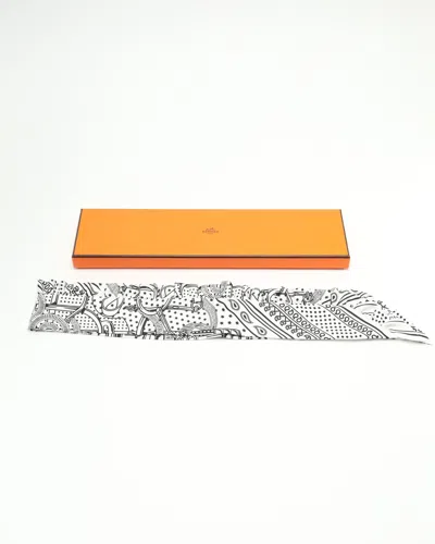 Pre-owned Hermes Hermès Eperon D'or Bandana Twilly In Multi