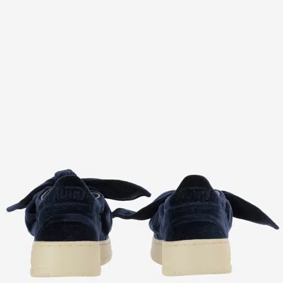 Autry Low-top Bow-detail Velvet Sneakers In Blue