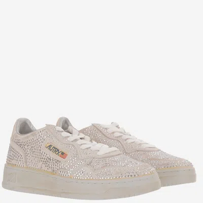 Autry Medalist Low Sneakers In Worn-out Effect Suede With Rhinestones In Neutral