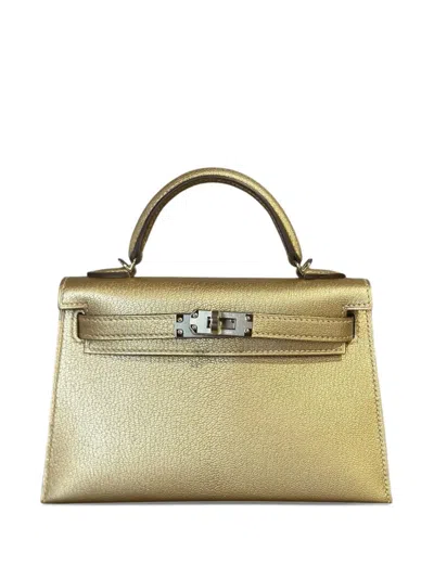 Pre-owned Hermes 2025 Mini Kelly Sellier 20 Handbag In Gold