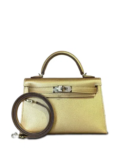 Pre-owned Hermes 2025 Mini Kelly Sellier 20 Handbag In Gold