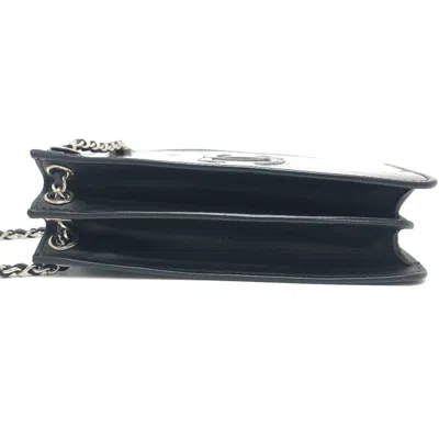 Pre-owned Chanel Black Pouch Shoulder Bag ()