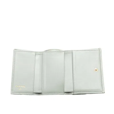 Pre-owned Chanel Gray Leather Wallet (tri-fold) ()