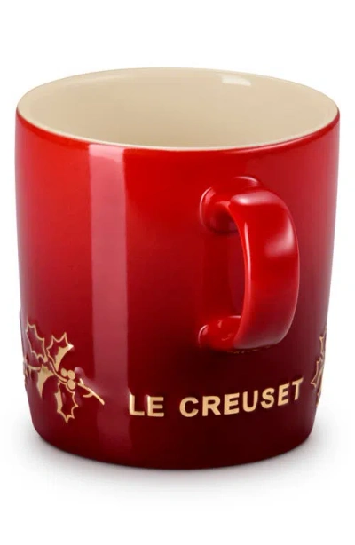 Le Creuset Stoneware Holly Collection 12 Oz. Gold Applique London Mug In Red
