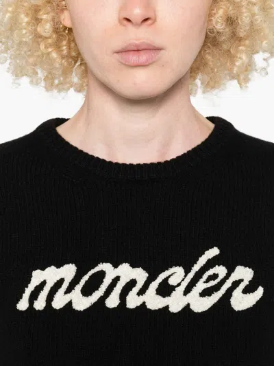 Moncler Cropped Sweater With Contrasting Embroidered Logo In Black