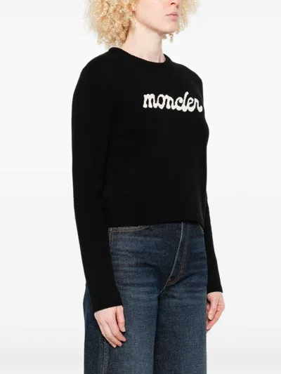 Moncler Cropped Sweater With Contrasting Embroidered Logo In Black