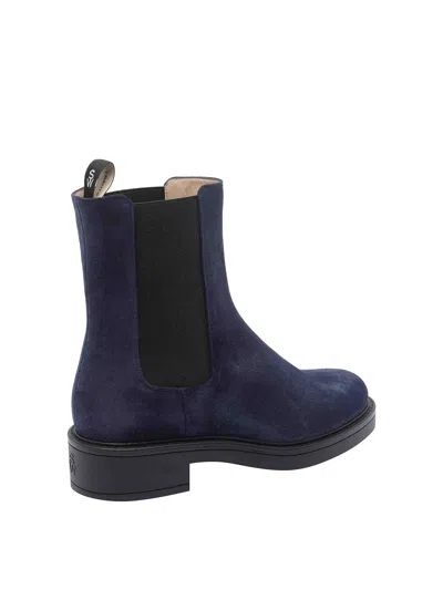 Stuart Weitzman Suede Ankle Boots Featuring Block Heel In Blue