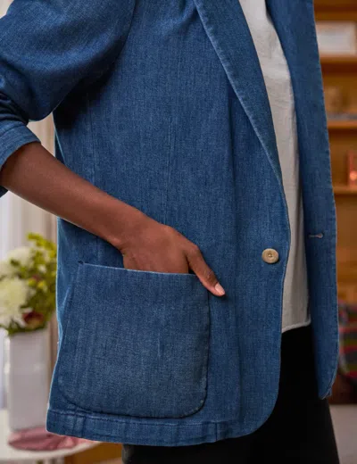 Frank & Eileen Bond In Blue