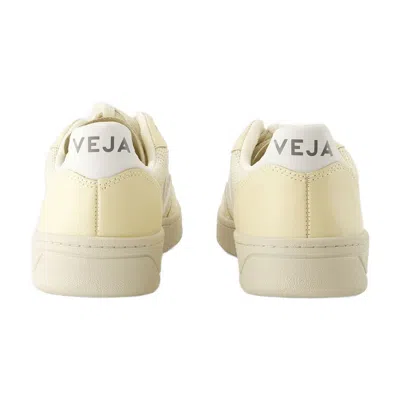 Veja V 10 Sneakers  Mesh Yellow In Neutral