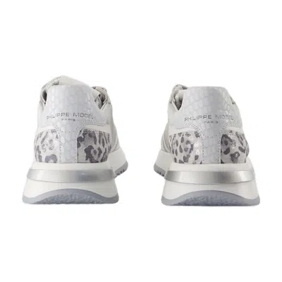 Philippe Model Tropez 2.1 Low Sneakers  Canvas Silver In Silver
