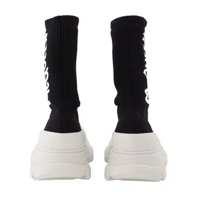 Alexander Mcqueen Tread Slick Sneakers In Black And White Fabric In Multi