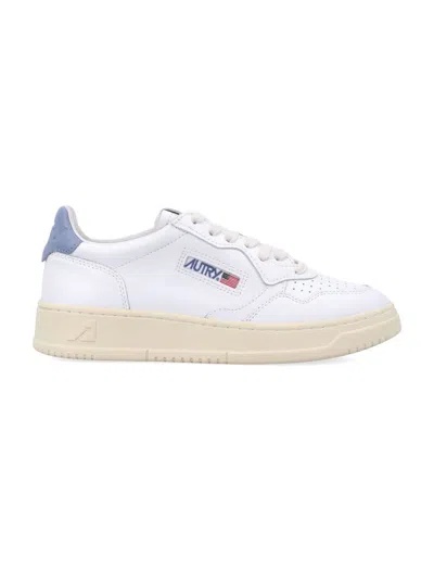 Autry Medalist Low-top Sneakers In White