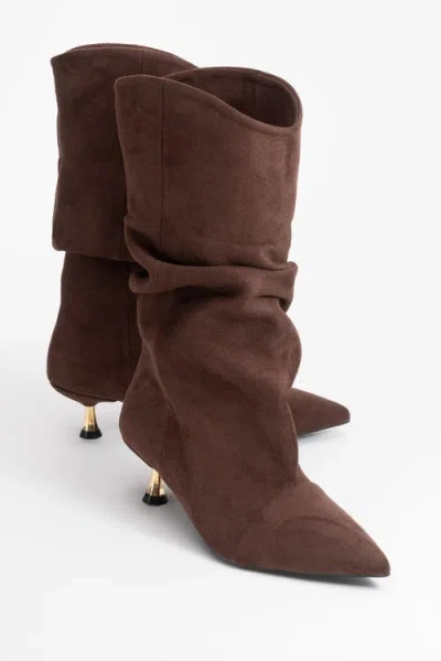 Prologue Shoes Stein Pointed Toe Boot In Brown