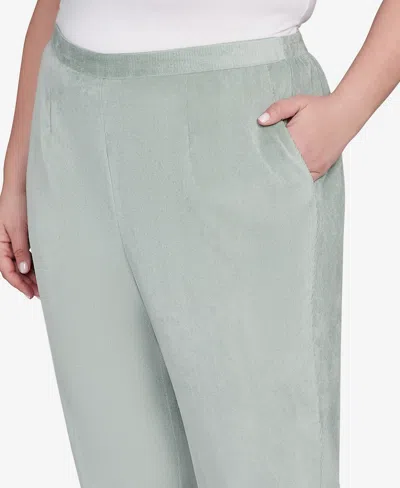 Alfred Dunner Plus Size Stockbridge Pull-on Corduroy Flat Front Short Length Pant In Green